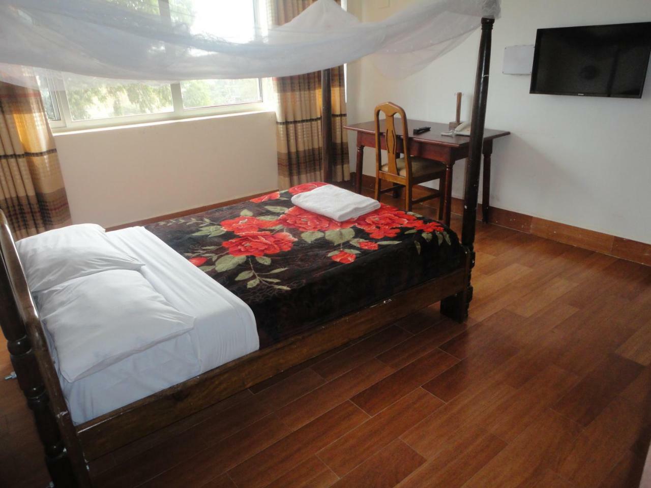 Entebbe Flights Motel 외부 사진