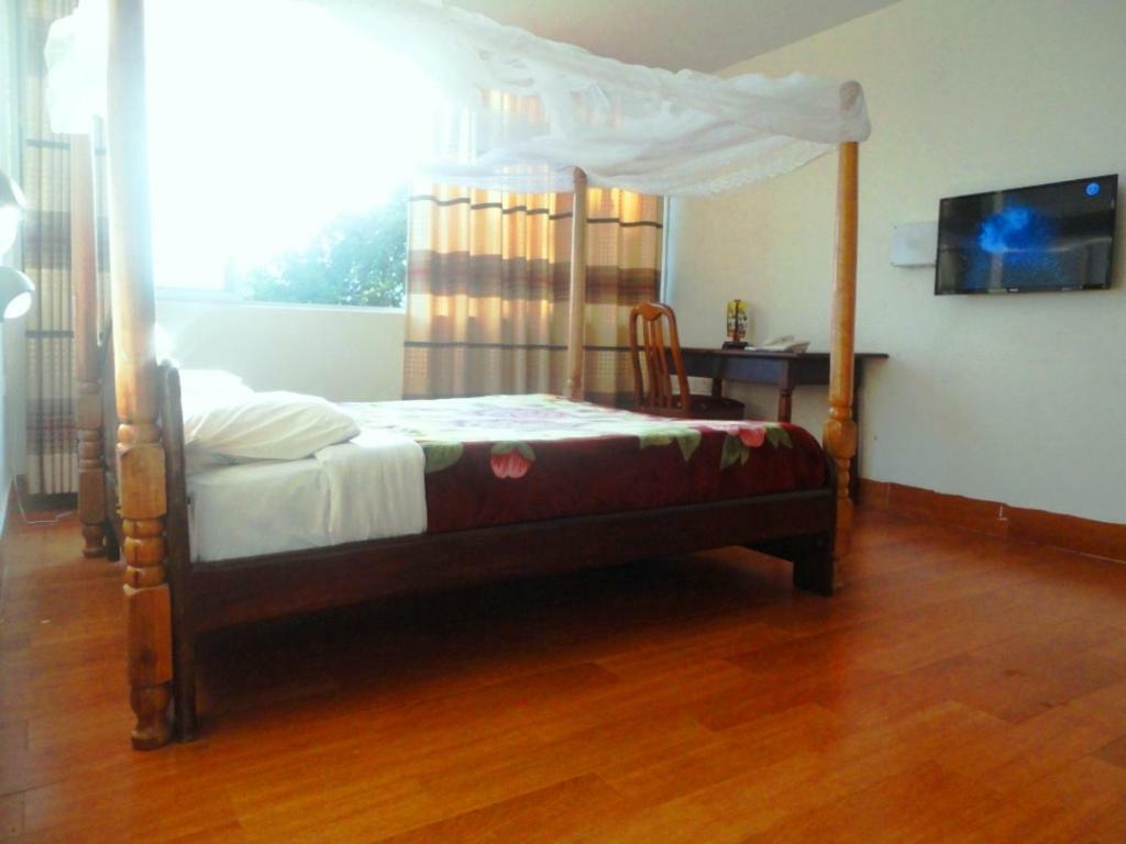 Entebbe Flights Motel 외부 사진